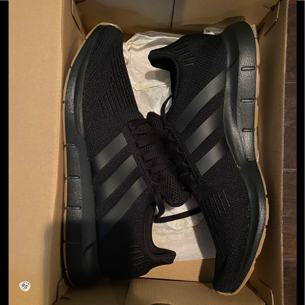 Adidas swift run. Men's size 13. New in box